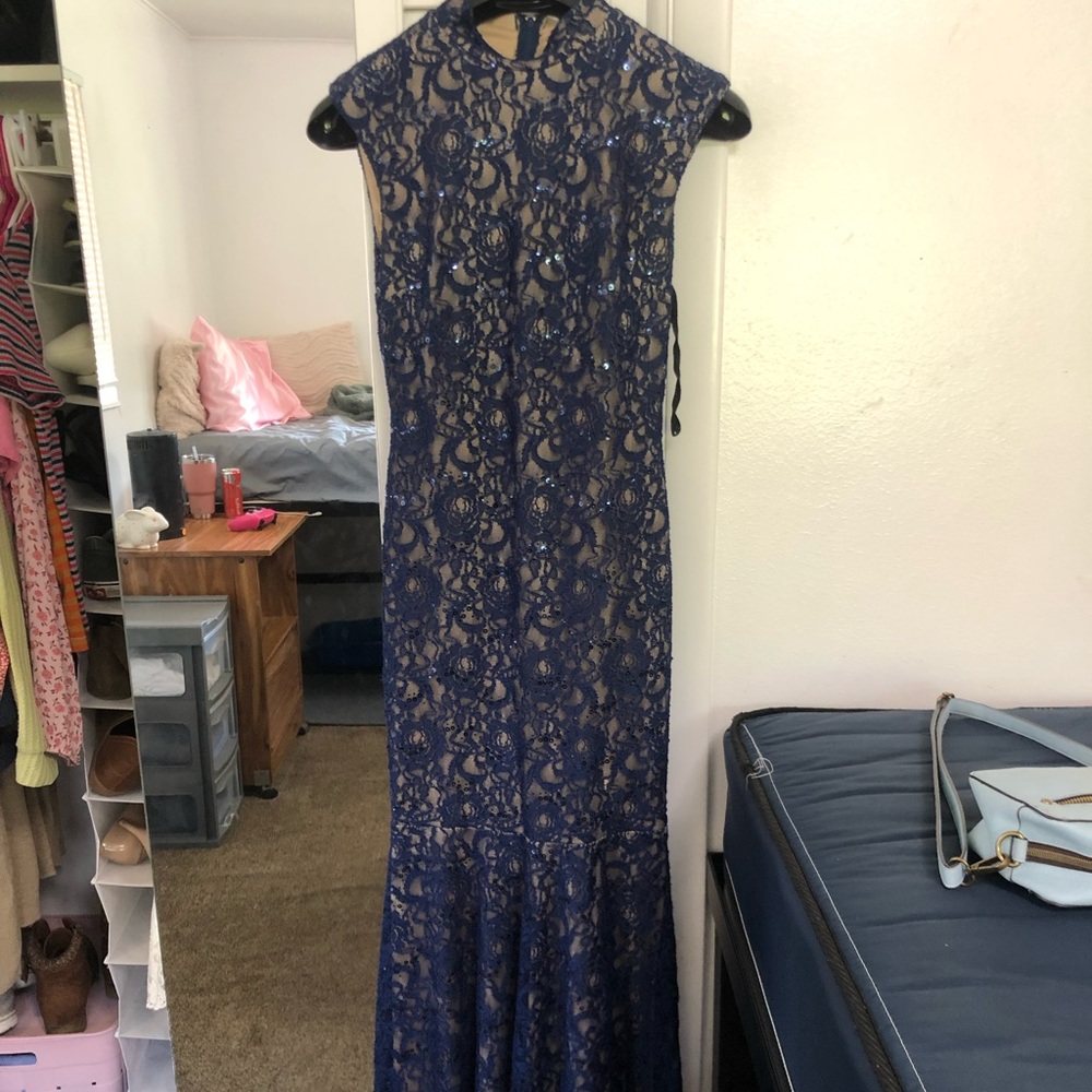 Long navy mermaid dress